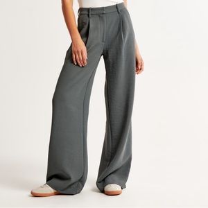 Abercrombie & Fitch Tailored Pant